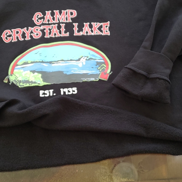 ❌SOLD❌ FRIDAY THE 13TH CAMP CRYSTAL LAKE CROP - Picture 8 of 10